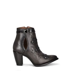 NIB Cuadra Ankle Boots